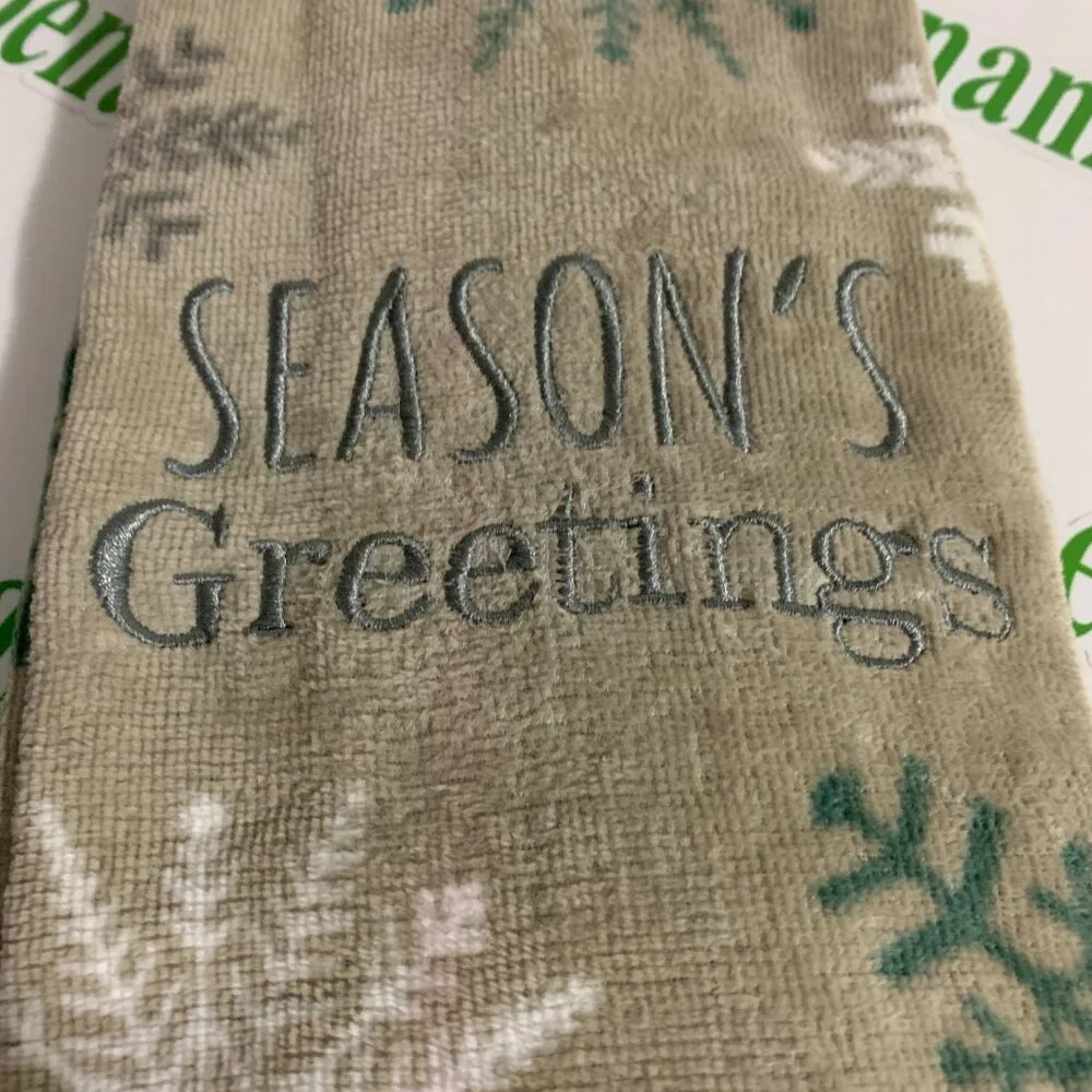 Holiday Time Christmas 2 Pack Hand Towel Set Seasons Greetings Snowflakes Gray